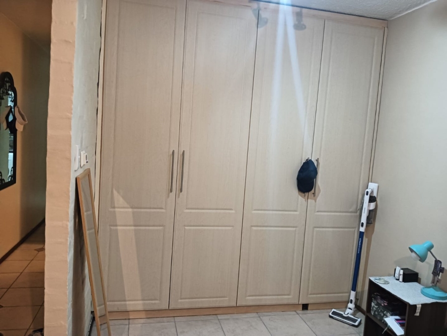 To Let  Bedroom Property for Rent in Humewood Eastern Cape